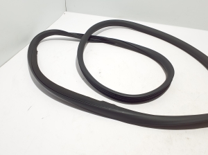Peugeot Partner III (2019–2026) Front door rubber seal 9818018380 - 2