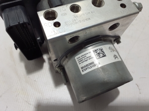 Peugeot Partner III (2019–2026) ABS unit 9845052680 - 2