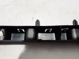 Aizmugurējā bampera kronšteins - 9816808880