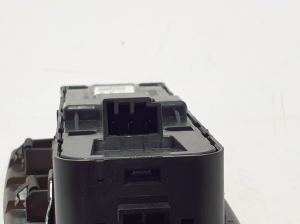 VOLVO XC90 (2015–2024) Front door glass switch 31433927 - 2