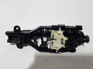 VOLVO XC90 (2015–2024) Front door external opening handle and its details - 2