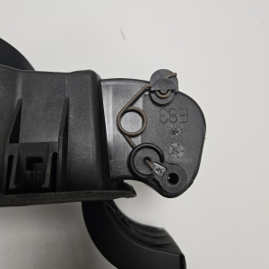 BMW X3 E83 (2003–2010) Kütuse täiteava korgi lukustus 51173438033 - 2