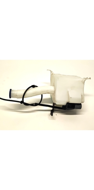 Ford Ranger (2015–2026) Front washer fluid reservoir AB3917613AC - 3