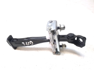 Ford Focus (2018–2026) Rear side door opening limiter D19266 - 2