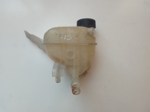 Coolant reservoir - 