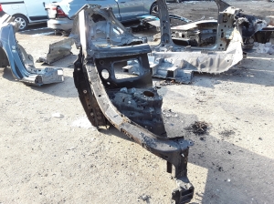 AUDI Q8 (2018–2026) Front outrigger 4M8809204E - 3
