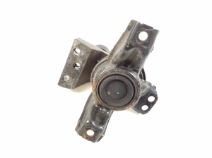 Hyundai Santa Fe (2012–2018) Motorlager 218102W200 - 2