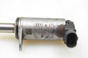 AUDI A4 B8 (2007–2016) VANOS-plokk 06H103697A - 4