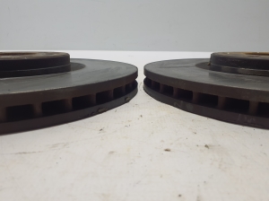 VOLVO XC90 (2015–2024) Front brake disc 31471651 - 4