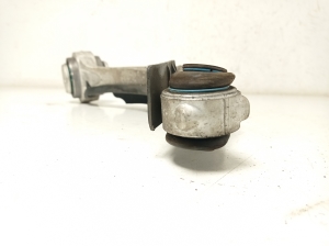 Jaguar XE (2015–2026) Front control arm GX732D207AA - 2