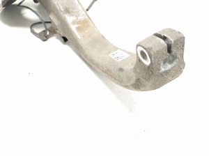 Jaguar XE (2015–2026) Front wheel hub GX733K185A - 2