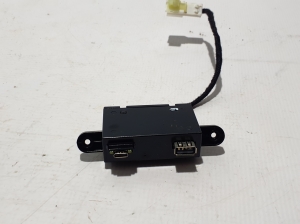   USB-Anschluss  - 10966397 