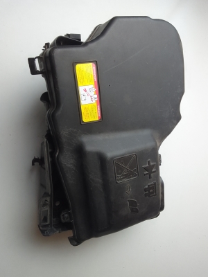 Fuse box housing under the hood - 9687677280