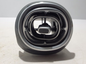   Armatuurlaua ventilatsioonivõred  - A2068306403 
