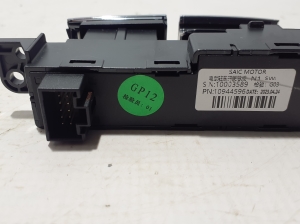 MG, ZS II (2017–2026) Parking brake switch 10003589 - 2