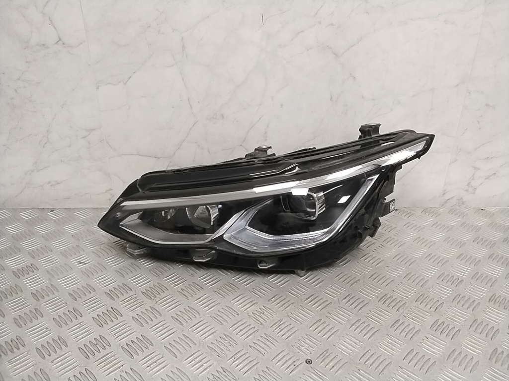Volkswagen Golf VIII (2019–2026) Esituli 5H1941035 Volkswagen Golf VIII (2019–2026) Esituli 5H1941035