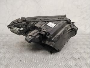 Mercedes Benz C-Class 205 (2014–2021) Esituli A2059069301 - 2