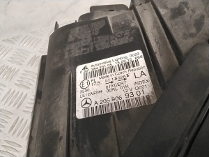 Mercedes Benz C-Class 205 (2014–2021) Esituli A2059069301 - 3
