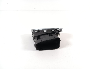 Citroen DS4 (2011–2018) Dashboard air vent grilles 9676606977 - 2