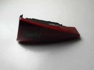 Tail light on trunk lid - 20700208