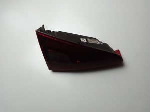 Tail light on trunk lid - 20700108