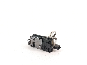 Citroen DS4 (2011–2018) Rear side door lock 9685353480 - 4