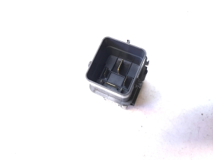 Kia Sorento (2014–2026) Glow plug relay 368302F740 - 3