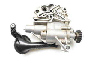 AUDI TT (2006–2014) Oil pump 06H115105A - 2