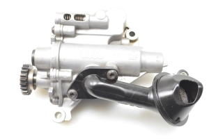 AUDI TT (2006–2014) Oil pump 06H115105A - 4