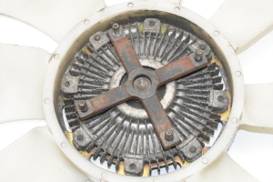 Mitsubishi Pajero II (1991–1999) Fan clutch and its parts - 4