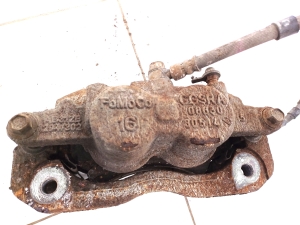 Ford Ranger (2015–2026) Étrier de frein avant AB312B121AC - 3