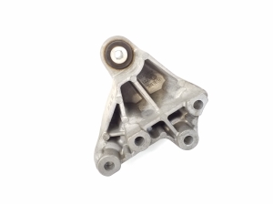 Mercedes Benz B-Class 246 (2011–2017) Engine bracket A2462401109 - 3