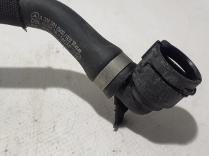 Mercedes Benz C-Class 206 (2021–2026) Jahutusradiaatori voolik A2065010900 - 3