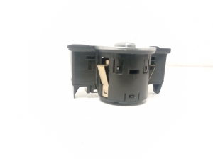 Mercedes Benz C-Class 204 (2007–2014) Headlight switch A2049053103 - 3