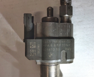 BMW 3 SERIES E90 (2004–2013) Injektor Einspritzdüse 758904803 - 2