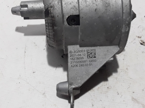 Mercedes Benz C-Class 206 (2021–2026) Mootoripadi A2062400301 - 2