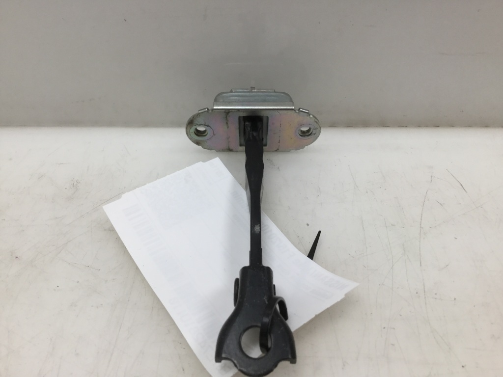 NISSAN Juke F15 (2010–2018) Rear side door opening limiter NISSAN Juke F15 (2010–2018) Rear side door opening limiter