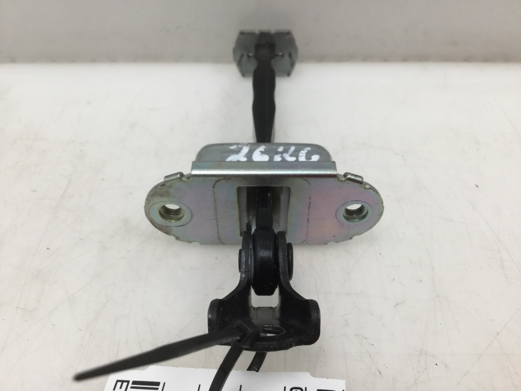 NISSAN Juke F15 (2010–2018) Rear side door opening limiter NISSAN Juke F15 (2010–2018) Rear side door opening limiter