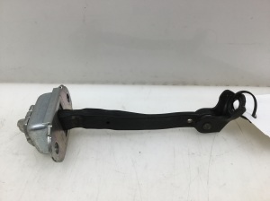 NISSAN Juke F15 (2010–2018) Rear side door opening limiter - 2