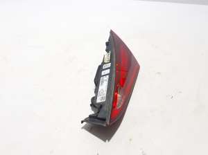 Mercedes Benz C-Class 206 (2021–2026) Tagatuli tagaluugil A2069063301 - 5