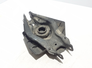 Mercedes Benz C-Class 206 (2021–2026) Tagumine õõtshoob A2063520100 - 3