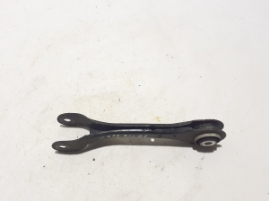 Mercedes Benz C-Class 206 (2021–2026) Tagumine õõtshoob A2063501600 - 3