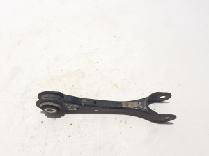 Mercedes Benz C-Class 206 (2021–2026) Tagumine õõtshoob A2063501600 - 3