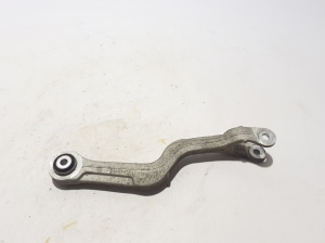 Mercedes Benz C-Class 206 (2021–2026) Tagumine õõtshoob A2063501100 - 2