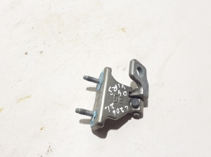 Mercedes Benz C-Class 206 (2021–2026) Tagumise küljeukse ülemine hing A2067305201 - 3