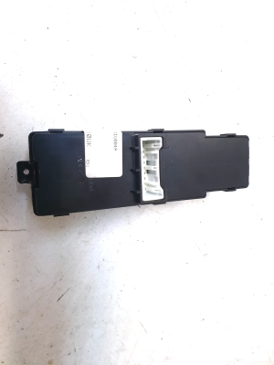 Kia Sorento (2014–2026) Front door glass switch 93590-C5110WK - 2