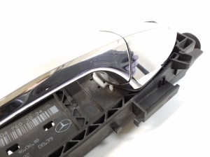 Mercedes Benz B-Class 246 (2011–2017) Front door external opening handle and its details A2047603034 - 3