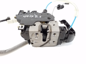 Mercedes Benz B-Class 246 (2011–2017) Rear side door lock A2047302835 - 3