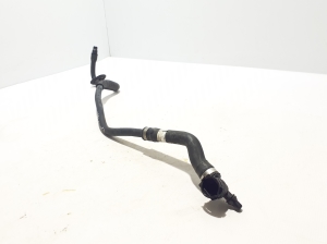 Mercedes Benz C-Class 206 (2021–2026) Jahutusradiaatori voolik A2068306004 - 2