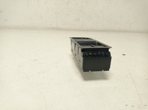 Volkswagen Polo V (2009–2017) Front door glass switch 6C0959857 - 3
